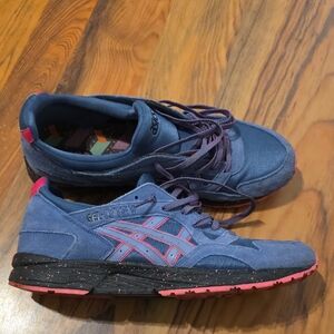 Asics Gel-Lyte V Blue with Pink Highlights